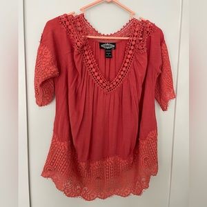 Oliver by oscio Women’s burnt orange lace top Size Medium